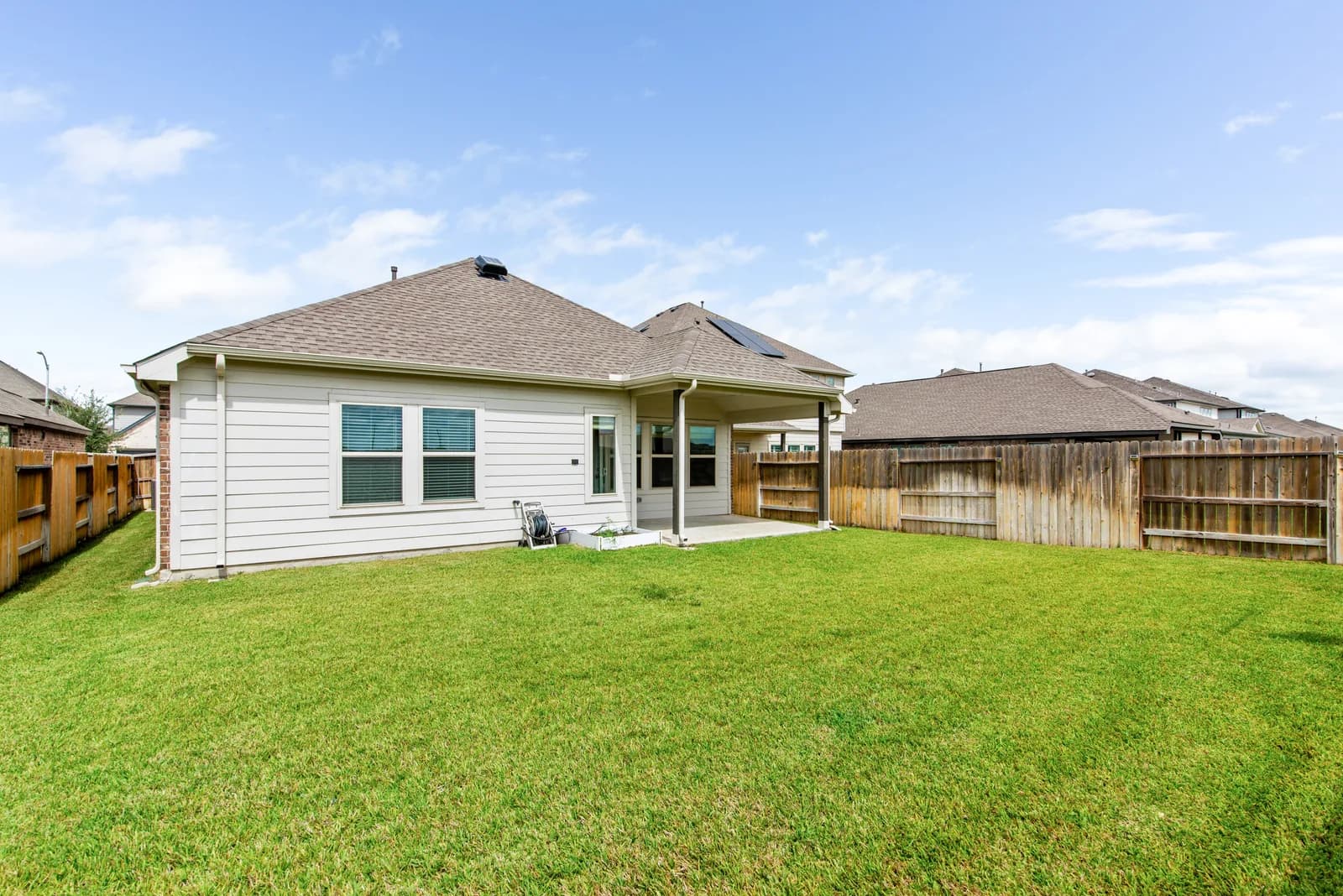 Backyard, original listing photo